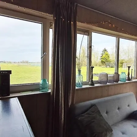 Rozenbottel Shared Bathroom